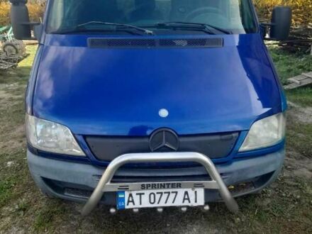 Мерседес Sprinter 2003 в Ивано-Франковске на Automoto.ua Синий Мерседес Sprinter, объемом двигателя 2.1 л и пробегом 450 тыс. км за 5500 $, фото 1 на Automoto.ua