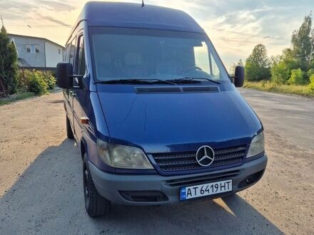 Синий Мерседес Sprinter, объемом двигателя 2.15 л и пробегом 700 тыс. км за 7499 $, фото 1 на Automoto.ua