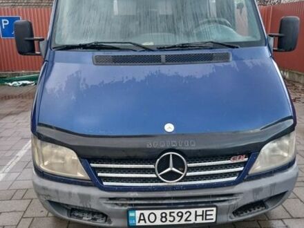 Синий Мерседес Sprinter, объемом двигателя 2.2 л и пробегом 925 тыс. км за 4800 $, фото 1 на Automoto.ua