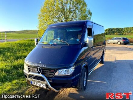 Синий Мерседес Sprinter, объемом двигателя 2.7 л и пробегом 260 тыс. км за 8000 $, фото 1 на Automoto.ua