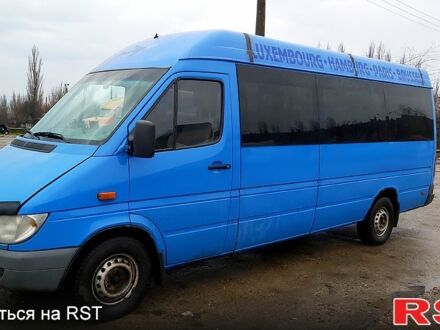 Синий Мерседес Sprinter, объемом двигателя 2.2 л и пробегом 50 тыс. км за 7000 $, фото 1 на Automoto.ua