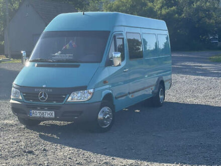 Мерседес Sprinter 2004 у Виноградове на Automoto.ua Синій Мерседес Sprinter, об'ємом двигуна 2.69 л та пробігом 370 тис. км за 16500 $, фото 1 на Automoto.ua