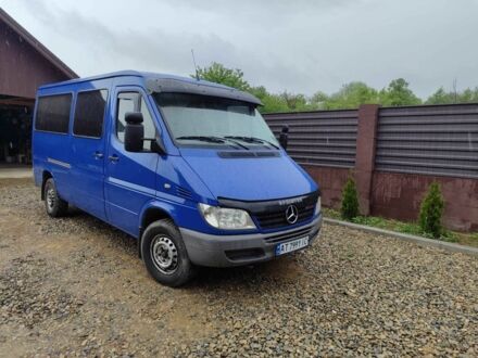 Мерседес Sprinter 2004 в Надворной на Automoto.ua Синий Мерседес Sprinter, объемом двигателя 2.1 л и пробегом 520 тыс. км за 8300 $, фото 1 на Automoto.ua