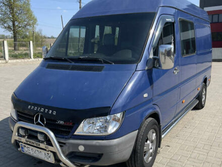 Синий Мерседес Sprinter, объемом двигателя 2.7 л и пробегом 424 тыс. км за 11800 $, фото 1 на Automoto.ua