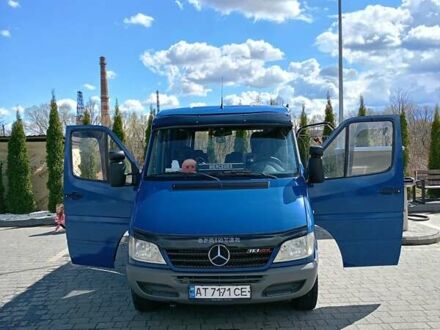 Синий Мерседес Sprinter, объемом двигателя 2.2 л и пробегом 504 тыс. км за 7500 $, фото 1 на Automoto.ua