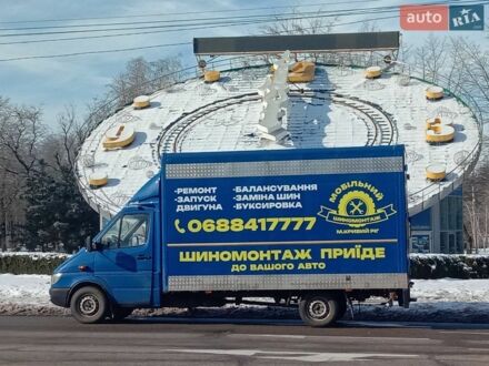 Синий Мерседес Sprinter, объемом двигателя 2.1 л и пробегом 470 тыс. км за 19899 $, фото 1 на Automoto.ua