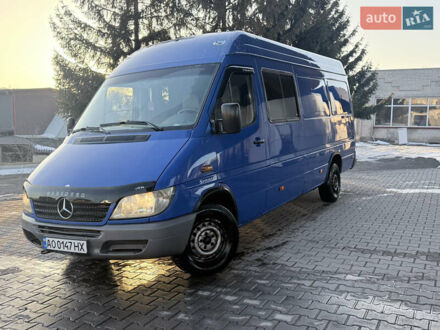 Синий Мерседес Sprinter, объемом двигателя 2.15 л и пробегом 380 тыс. км за 6999 $, фото 1 на Automoto.ua