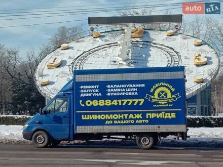 Синий Мерседес Sprinter, объемом двигателя 2.1 л и пробегом 470 тыс. км за 19999 $, фото 1 на Automoto.ua