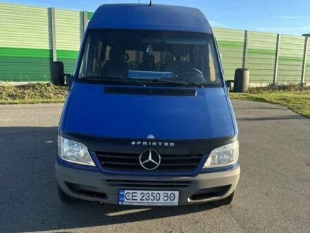 Синий Мерседес Sprinter, объемом двигателя 2.1 л и пробегом 313 тыс. км за 8999 $, фото 1 на Automoto.ua