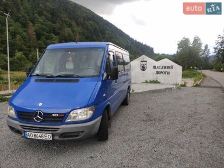 Синий Мерседес Sprinter, объемом двигателя 2.15 л и пробегом 700 тыс. км за 8900 $, фото 1 на Automoto.ua