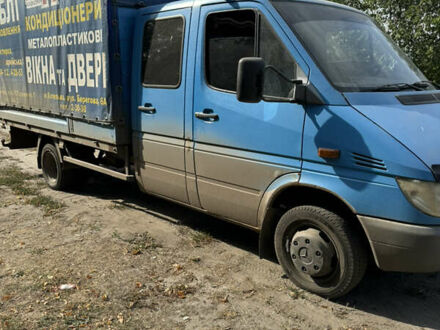 Мерседес Sprinter 2004 в Ахтырке на Automoto.ua Синий Мерседес Sprinter, объемом двигателя 2.15 л и пробегом 560 тыс. км за 9998 $, фото 1 на Automoto.ua