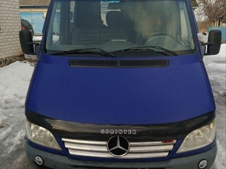 Синий Мерседес Sprinter, объемом двигателя 2.15 л и пробегом 400 тыс. км за 9000 $, фото 1 на Automoto.ua