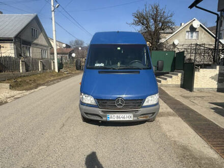 Мерседес Sprinter 2005 у Рахове на Automoto.ua Синій Мерседес Sprinter, об'ємом двигуна 2.69 л та пробігом 140 тис. км за 10500 $, фото 1 на Automoto.ua