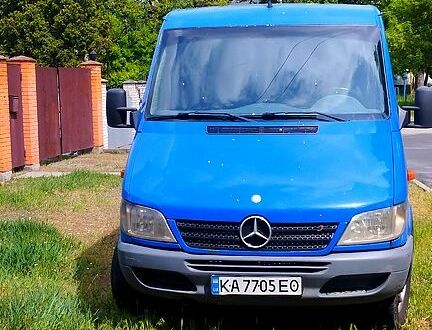 Синій Мерседес Sprinter, об'ємом двигуна 2.1 л та пробігом 940 тис. км за 6999 $, фото 1 на Automoto.ua