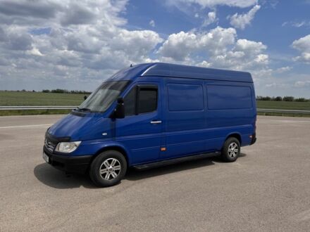 Синій Мерседес Sprinter, об'ємом двигуна 2.2 л та пробігом 560 тис. км за 10000 $, фото 1 на Automoto.ua