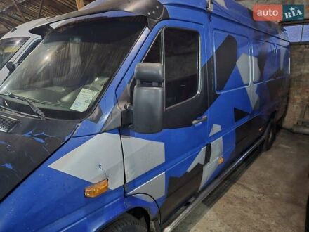 Синий Мерседес Sprinter, объемом двигателя 2.15 л и пробегом 350 тыс. км за 8500 $, фото 1 на Automoto.ua