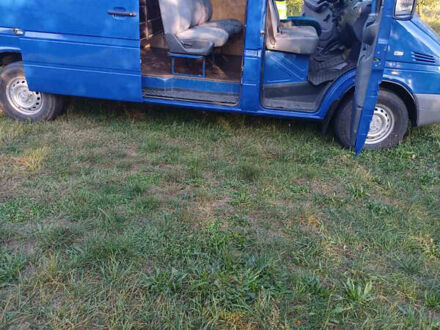Синій Мерседес Sprinter, об'ємом двигуна 2.15 л та пробігом 330 тис. км за 11500 $, фото 1 на Automoto.ua