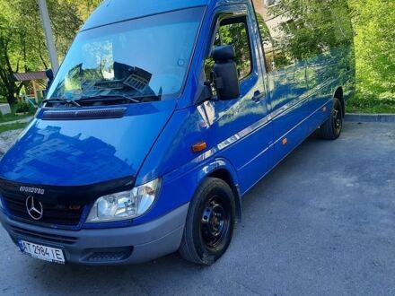 Синій Мерседес Sprinter, об'ємом двигуна 2.69 л та пробігом 280 тис. км за 12000 $, фото 1 на Automoto.ua