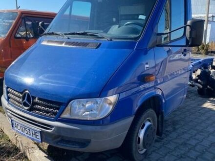 Синий Мерседес Sprinter, объемом двигателя 2.69 л и пробегом 344 тыс. км за 14500 $, фото 1 на Automoto.ua