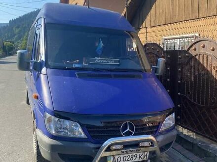 Синий Мерседес Sprinter, объемом двигателя 2.69 л и пробегом 576 тыс. км за 10000 $, фото 1 на Automoto.ua