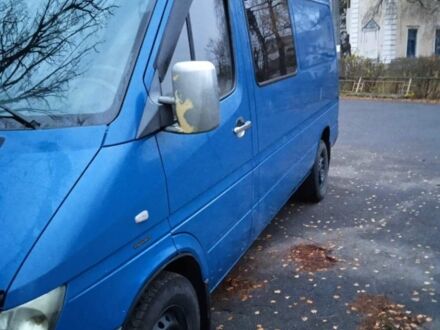 Синий Мерседес Sprinter, объемом двигателя 2.2 л и пробегом 850 тыс. км за 8950 $, фото 1 на Automoto.ua