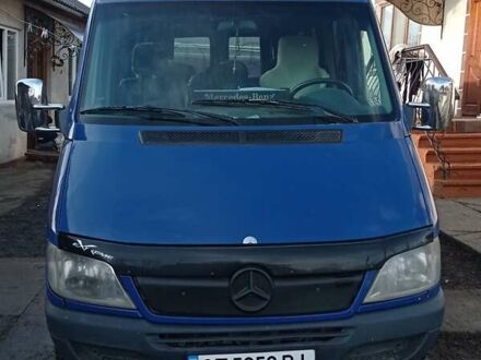 Синий Мерседес Sprinter, объемом двигателя 2.1 л и пробегом 780 тыс. км за 9500 $, фото 1 на Automoto.ua