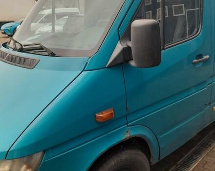 Синий Мерседес Sprinter, объемом двигателя 2.15 л и пробегом 778 тыс. км за 7000 $, фото 1 на Automoto.ua