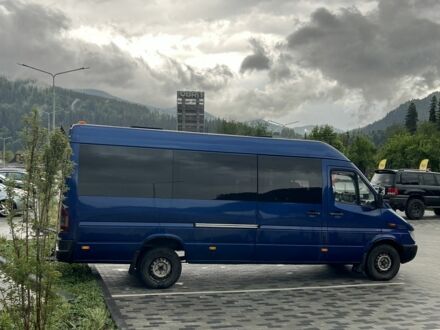 Синий Мерседес Sprinter, объемом двигателя 2.7 л и пробегом 530 тыс. км за 11000 $, фото 1 на Automoto.ua