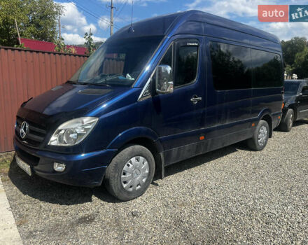 Синий Мерседес Sprinter, объемом двигателя 2.15 л и пробегом 410 тыс. км за 13000 $, фото 1 на Automoto.ua