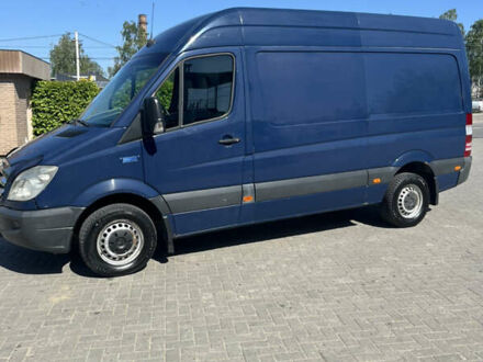 Синий Мерседес Sprinter, объемом двигателя 2.2 л и пробегом 285 тыс. км за 9700 $, фото 1 на Automoto.ua