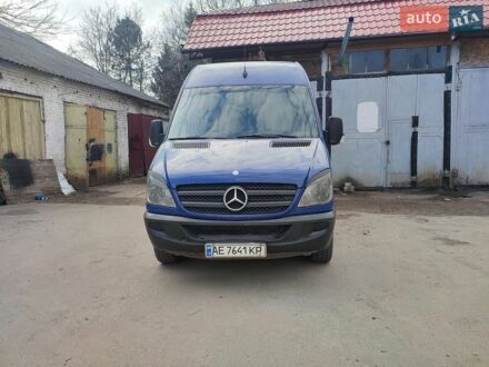 Синий Мерседес Sprinter, объемом двигателя 2.15 л и пробегом 600 тыс. км за 9500 $, фото 1 на Automoto.ua