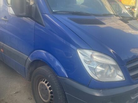 Синий Мерседес Sprinter, объемом двигателя 2.1 л и пробегом 369 тыс. км за 7500 $, фото 1 на Automoto.ua