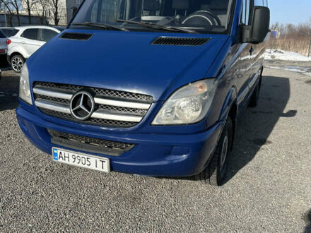 Синий Мерседес Sprinter, объемом двигателя 2.99 л и пробегом 420 тыс. км за 15000 $, фото 1 на Automoto.ua