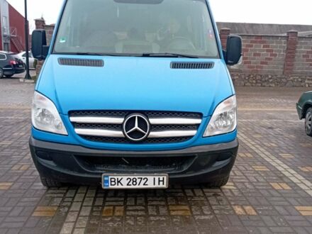 Синій Мерседес Sprinter, об'ємом двигуна 2.14 л та пробігом 625 тис. км за 12300 $, фото 1 на Automoto.ua