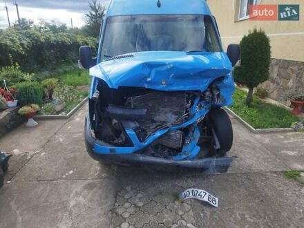 Синий Мерседес Sprinter, объемом двигателя 0 л и пробегом 198 тыс. км за 7500 $, фото 1 на Automoto.ua