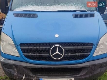 Синий Мерседес Sprinter, объемом двигателя 2.2 л и пробегом 215 тыс. км за 3500 $, фото 1 на Automoto.ua
