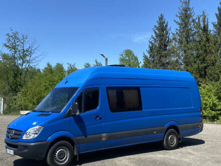 Синий Мерседес Sprinter, объемом двигателя 2.14 л и пробегом 280 тыс. км за 18500 $, фото 1 на Automoto.ua