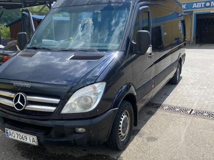 Синий Мерседес Sprinter, объемом двигателя 2.14 л и пробегом 540 тыс. км за 12000 $, фото 1 на Automoto.ua