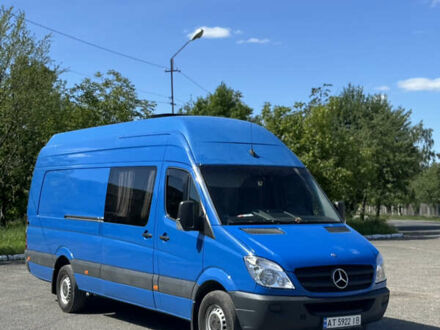 Синий Мерседес Sprinter, объемом двигателя 2.2 л и пробегом 280 тыс. км за 17300 $, фото 1 на Automoto.ua