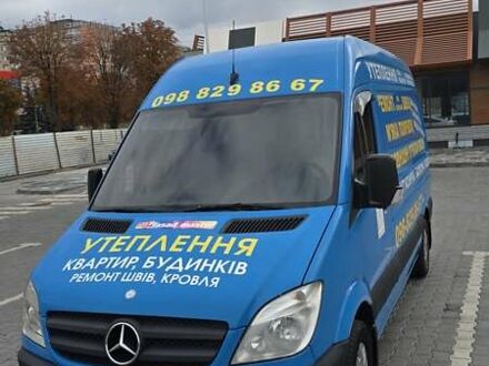 Синий Мерседес Sprinter, объемом двигателя 2.15 л и пробегом 290 тыс. км за 11850 $, фото 1 на Automoto.ua