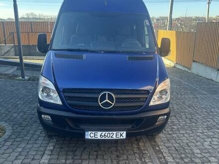 Синий Мерседес Sprinter, объемом двигателя 2.7 л и пробегом 450 тыс. км за 17500 $, фото 1 на Automoto.ua