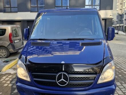 Синий Мерседес Sprinter, объемом двигателя 2.99 л и пробегом 426 тыс. км за 14900 $, фото 1 на Automoto.ua