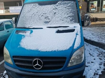 Синий Мерседес Sprinter, объемом двигателя 2.1 л и пробегом 252 тыс. км за 9500 $, фото 1 на Automoto.ua