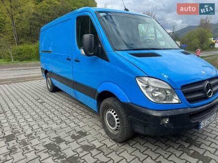 Синий Мерседес Sprinter, объемом двигателя 2.2 л и пробегом 380 тыс. км за 11800 $, фото 1 на Automoto.ua