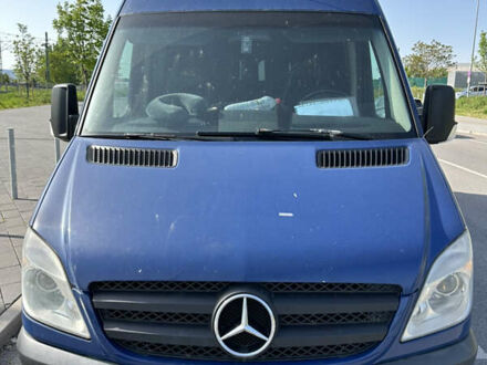 Мерседес Sprinter 2012 у Ужгороді на Automoto.ua Синій Мерседес Sprinter, об'ємом двигуна 3.2 л та пробігом 270 тис. км за 20990 $, фото 1 на Automoto.ua
