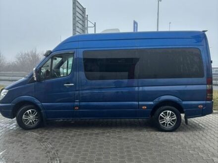 Синий Мерседес Sprinter, объемом двигателя 2.99 л и пробегом 398 тыс. км за 19500 $, фото 1 на Automoto.ua