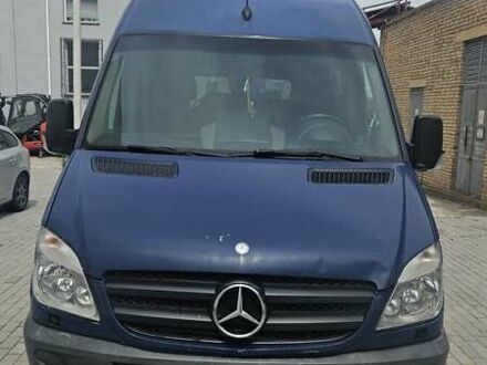 Синий Мерседес Sprinter, объемом двигателя 1.8 л и пробегом 355 тыс. км за 11000 $, фото 1 на Automoto.ua