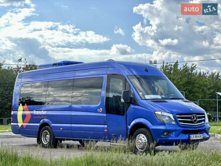 Синий Мерседес Sprinter, объемом двигателя 3 л и пробегом 330 тыс. км за 46500 $, фото 1 на Automoto.ua