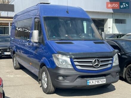 Синий Мерседес Sprinter, объемом двигателя 2.2 л и пробегом 723 тыс. км за 36800 $, фото 1 на Automoto.ua