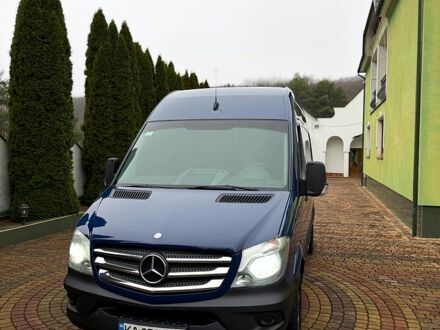Синий Мерседес Sprinter, объемом двигателя 2.1 л и пробегом 337 тыс. км за 17300 $, фото 1 на Automoto.ua